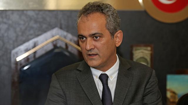 Bakan Özer: Hiçbir okulda yüz yüze eğitime tamamen ara verilmedi