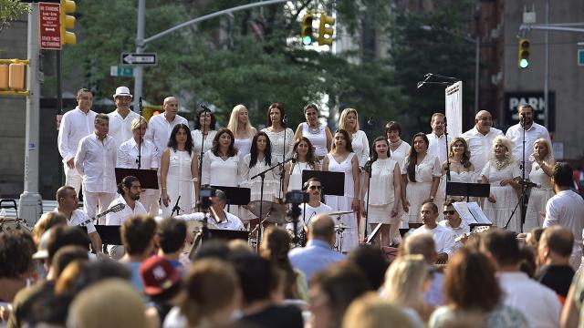 New York sokaklarında Türk müziği yankılandı
