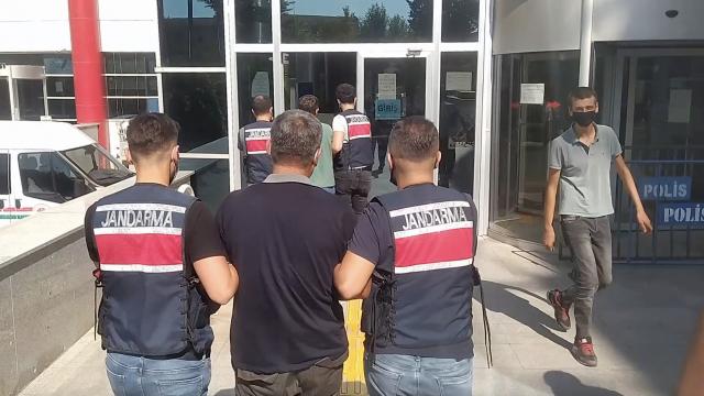 Adıyamanda terör örgütü PKK üyesi olduğu iddia edilen 2 şüpheli yakalandı