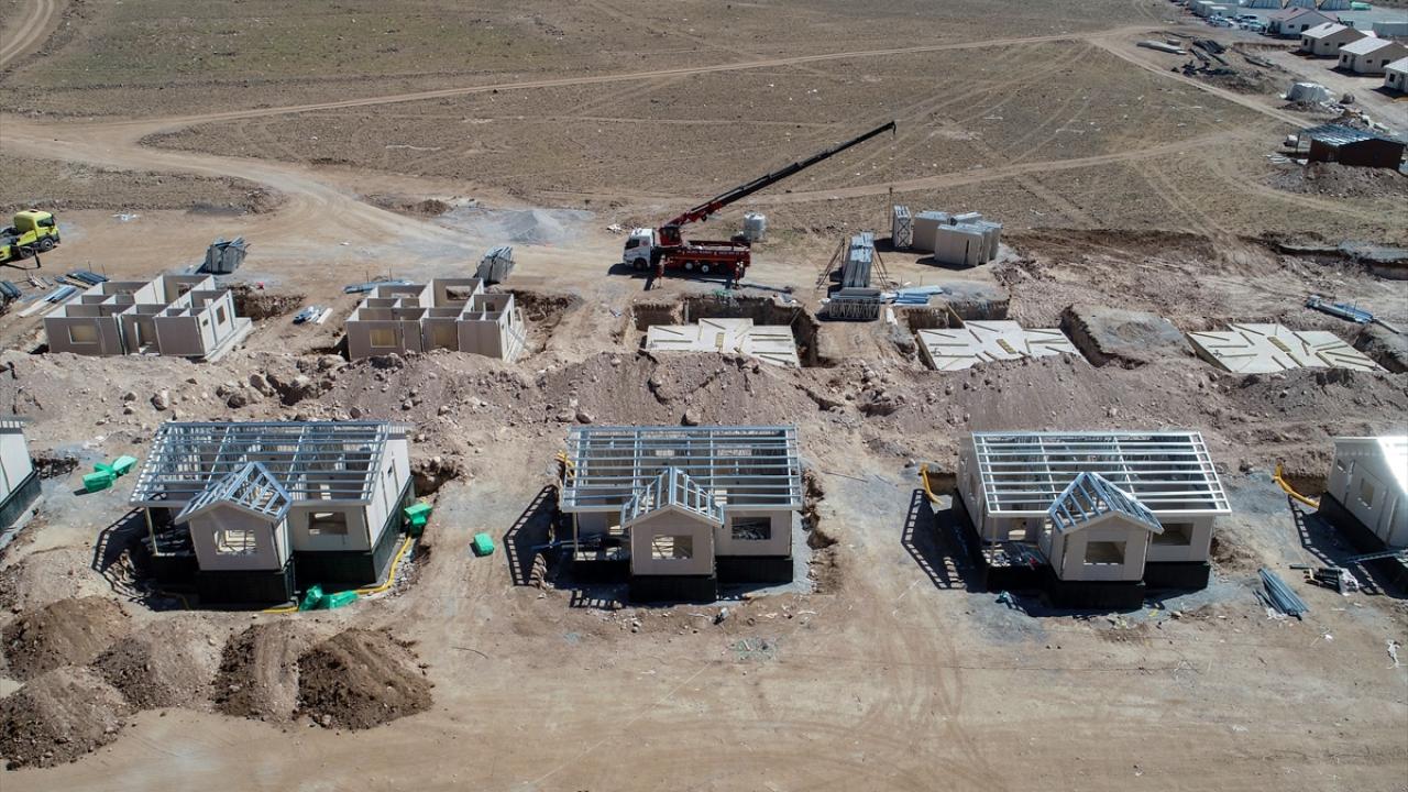 "Ahırı yıkılanlara ahır yapılıyor"