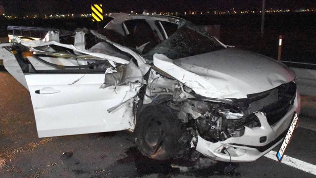Düğün yolunda kaza: 2 ölü, 4 yaralı