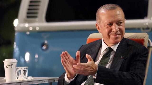 Cumhurbaşkanı Erdoğan, Mersinde gençlerle bir araya geldi