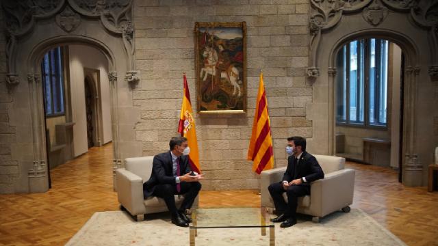 Katalonyanın bağımsızlık talebi: İspanyol hükümeti masaya oturdu