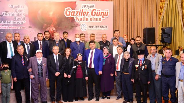 Şehit aileleri ve gaziler yemekte buluştu