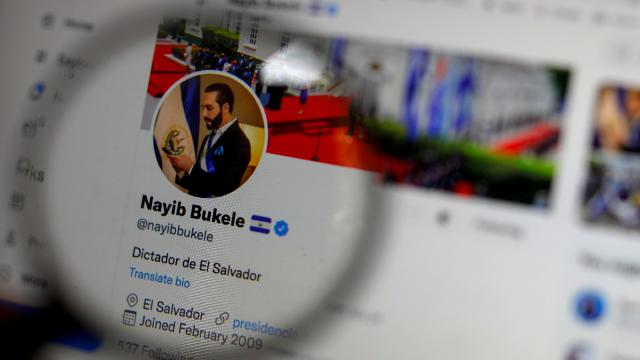 El Salvador Devlet Başkanından kendine "diktatör" tanımlaması