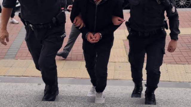 Balıkesirde kaçak kazı yapan 2 şüpheli suçüstü yakalandı