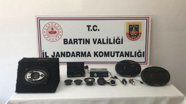 Çaldığı malzemeleri internetten satışa çıkardı