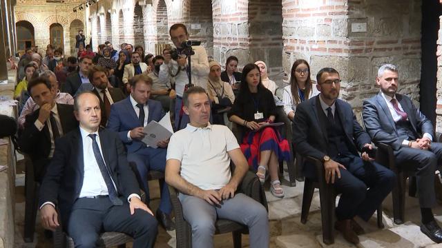 Genç akademisyenler Üsküpte buluştu