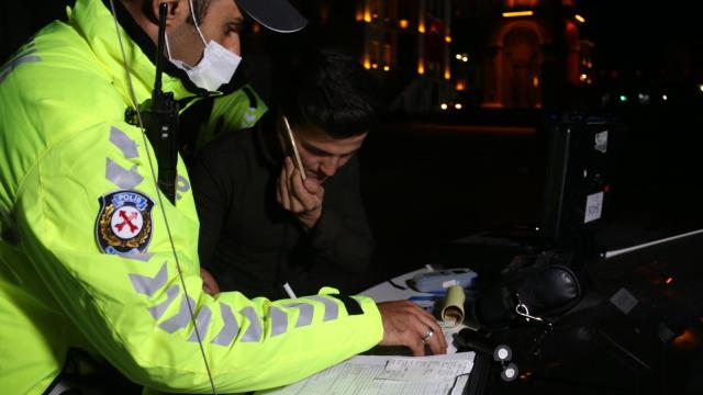 Mersin polisi vatandaşları çeşitli konularda bilgilendirdi