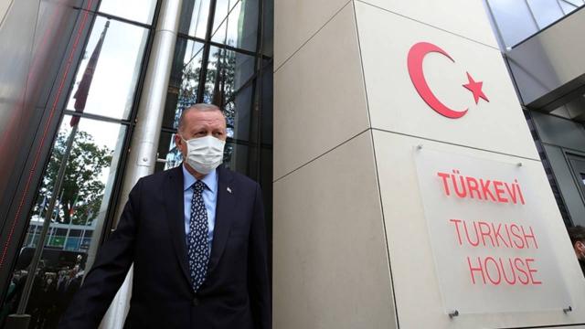 Cumhurbaşkanı Erdoğan: Türkevi binamızın kapıları herkese açıktır
