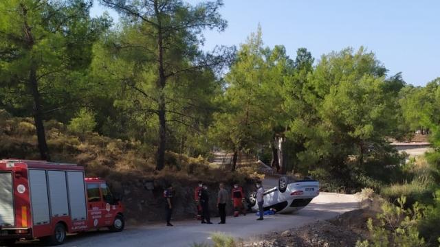 Muğlada devrilen otomobilin sürücüsü hayatını kaybetti