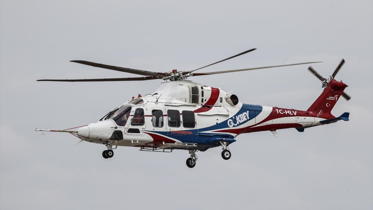 HÜRKUŞ, AKSUNGUR ve GÖKBEY ilk kez uçuş gösterisi gerçekleşti