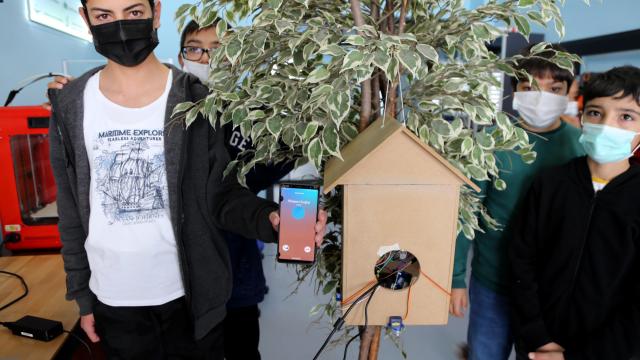 Orman yangınlarını doğasever öğrencilerin "İtfaiyeci Kuşlar"ı söndürecek