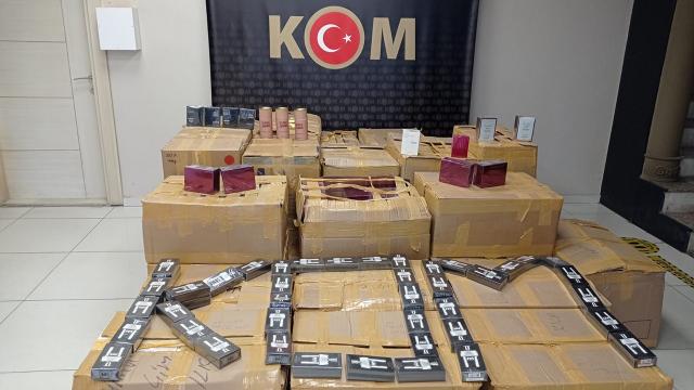 Antalyada binlerce şişe kaçak parfüm ele geçirildi