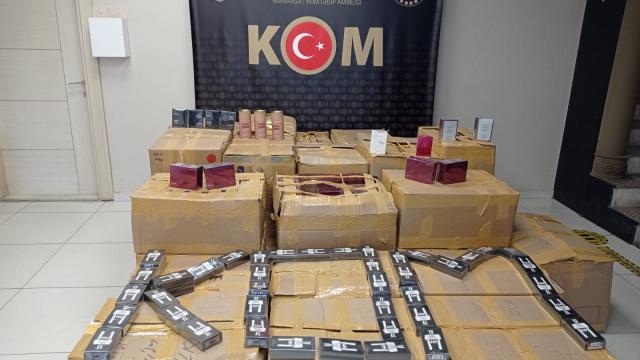 Antalyada 7 bin 950 şişe gümrük kaçağı parfüm ele geçirildi