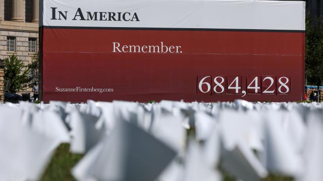 Washingtonda salgında hayatını kaybedenler anılıyor