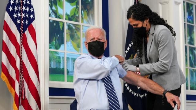 ABD Başkanı Joe Biden üçüncü doz aşısını oldu
