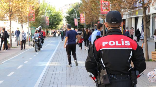 Beyoğlunda narkotik ve asayiş uygulaması yapıldı
