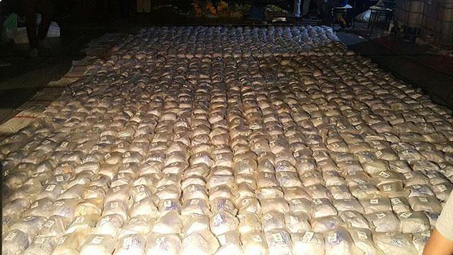 Guatemalada köpek balığına benzer tekneden 515 kilo uyuşturucu çıktı