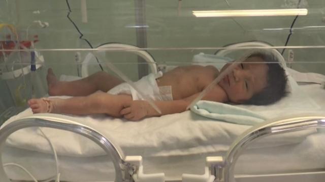 Mezarlıkta toprağa gömülü bebeğin annesi ve anneannesi serbest kaldı