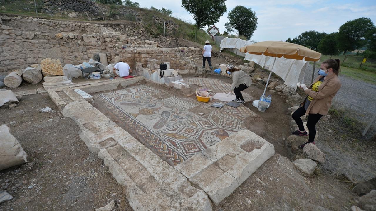 "Kazılar devam ettiği sürece başka yapılar da gün yüzüne çıkacak"