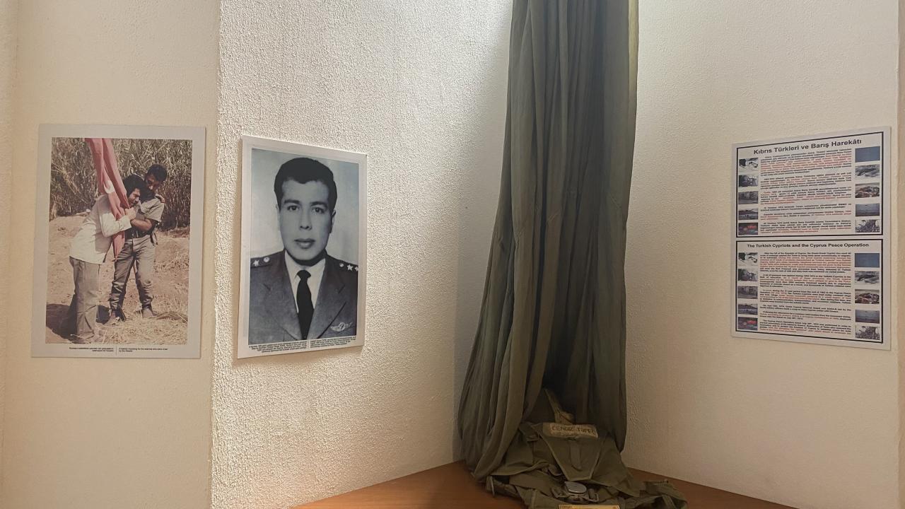 Cengiz Topel`in paraşütü de müzede