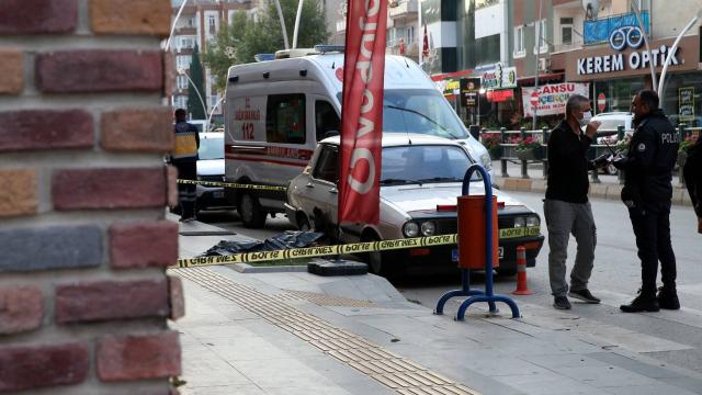 Balkondan düşen 82 yaşındaki kişi öldü