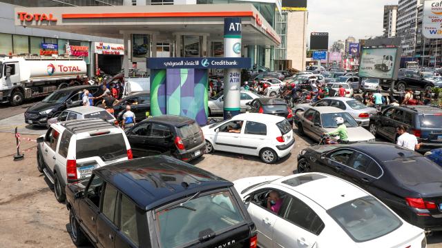 İngilterede yakıt krizi: Askerler şoförlük yapacak