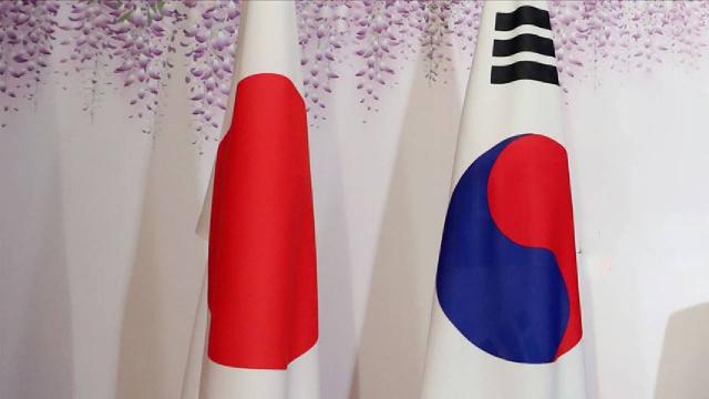 Japonya ve Güney Kore "ikili iletişimi" koruyacak