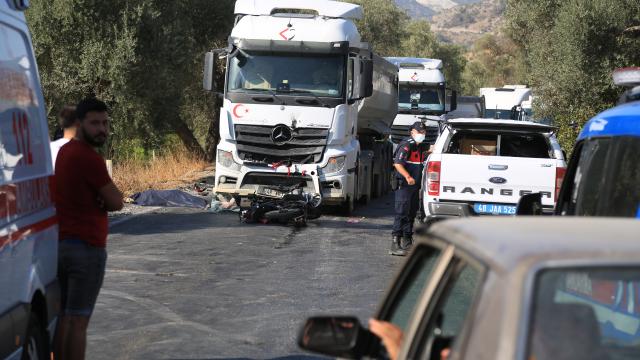 Muğlada kamyonla çarpışan motosikletin sürücüsü öldü