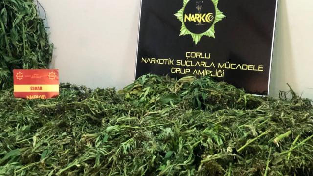 Tekirdağda uyuşturucu ve ruhsatsız silah ele geçirildi, 2 şüpheli yakalandı