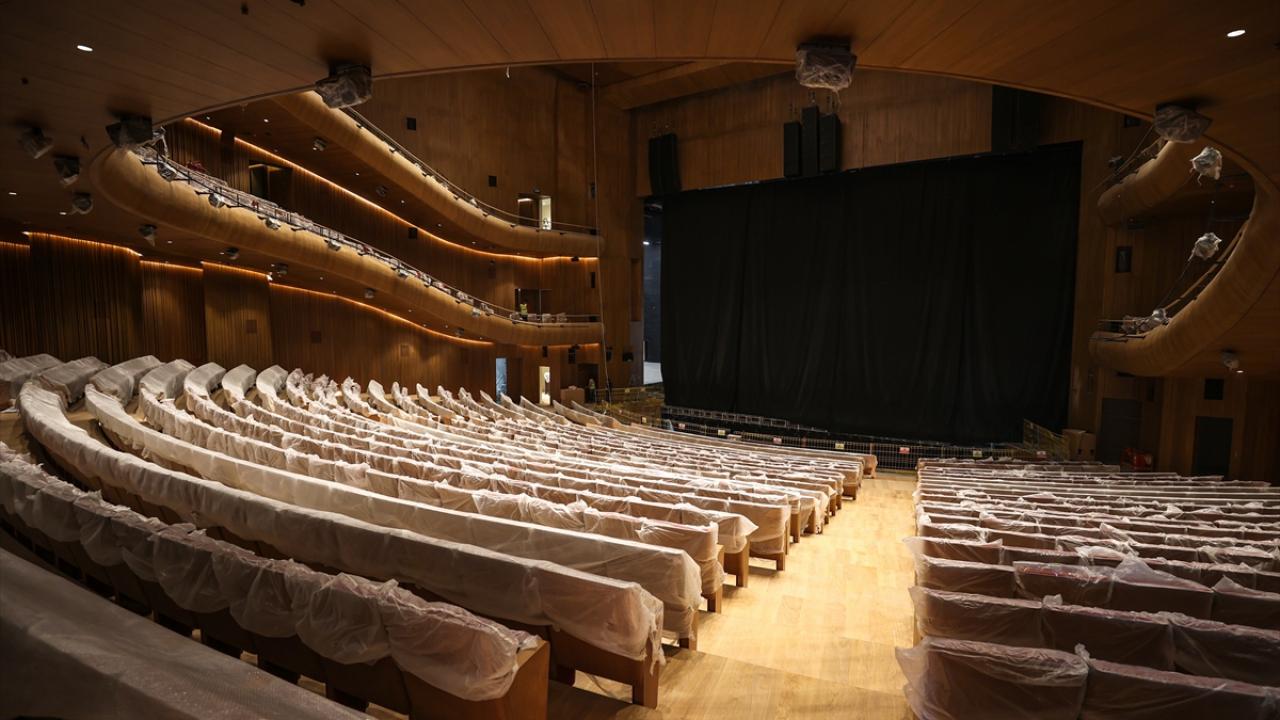 2040 kapasiteli salon