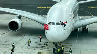 Dünyanın en büyük yolcu uçağı İstanbul Havalimanı'nda
