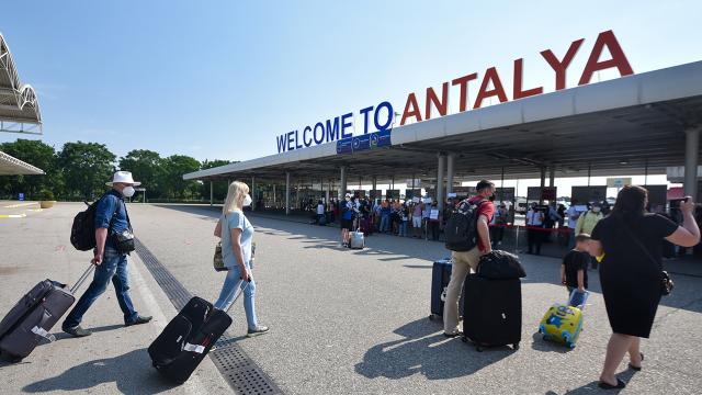 Antalyaya gelen turist sayısı 7 milyonu geçti