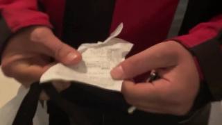 Rahatsız etmek için sabaha kadar ödemeli yemek gönderdiler