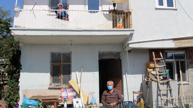 90 bin lirasını dolandırıcılara kaptırınca 50 yıllık eşi ile arası açıldı