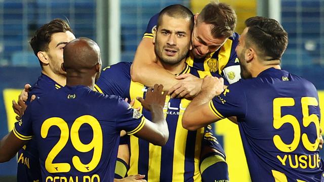 Eren Derdiyokun hedefi tekrar Süper Lig çıkmak