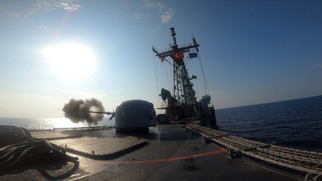TCG GÖKÇEADA fırkateyni hedefi başarıyla vurdu