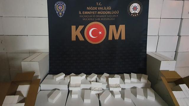 Tırın içinden 2 milyon 300 bin kaçak makaron çıktı