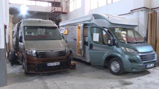 Minibüsü karavana dönüştürüyorlar