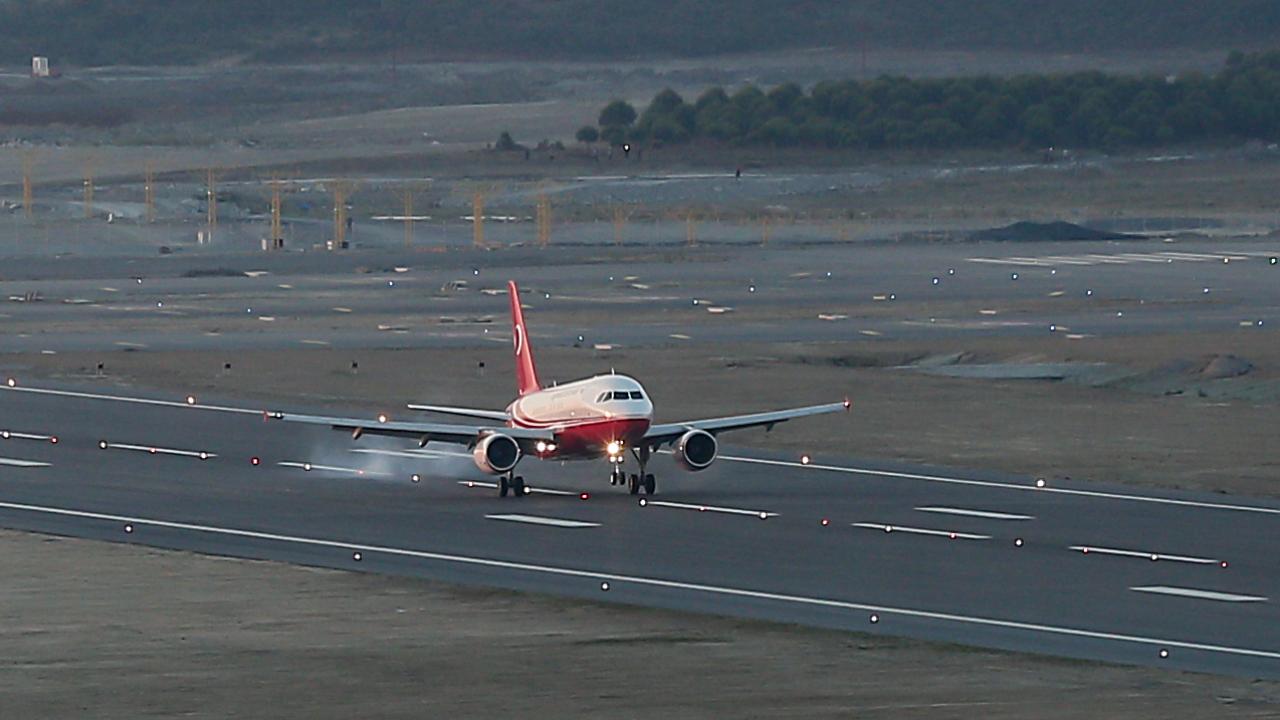 Hava alanı X Havaalanı ✓