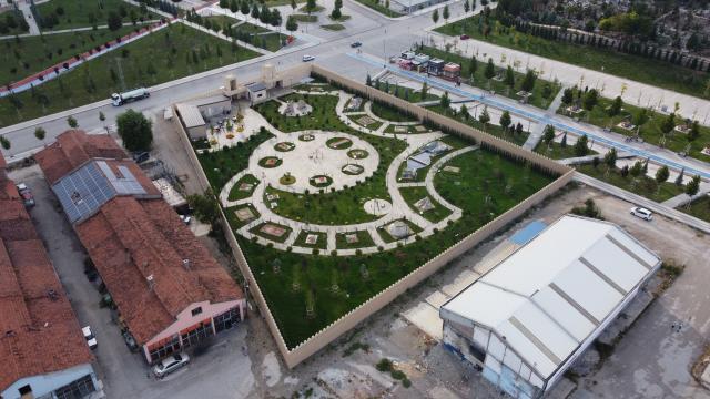 Kentin tarihi dokusunu görmek isteyenler Çoruminiayı ziyaret ediyor