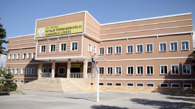 Yakılan lise başarılı öğrencileriyle ilk sıralarda