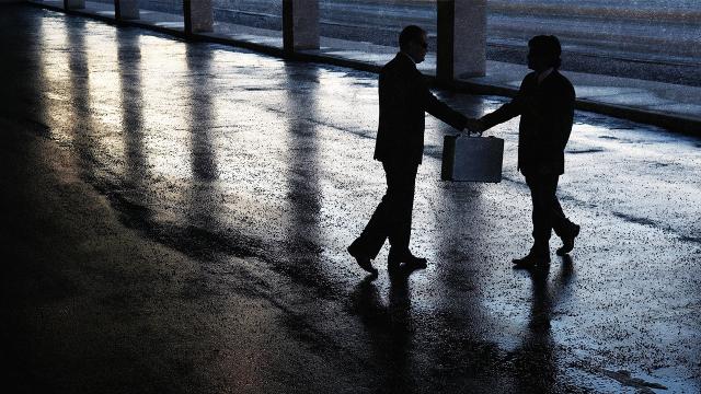 ABD askeri gizli bilgileri satmaya çalışırken FBIın tuzağına düştü