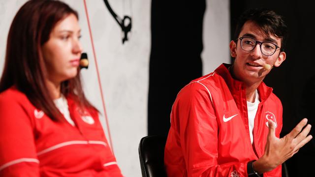 Olimpik sporcular ve yöneticiler deneyimlerini paylaştı