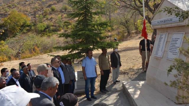 Siirtte teröristlerin katlettiği 37 vatandaş anıldı