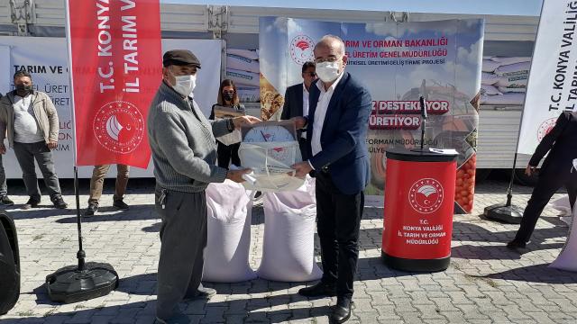 Emirgazide çiftçilere sertifikalı tohum dağıtıldı