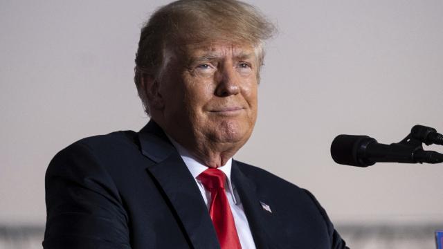 Trump, Twitter ve Facebooku sefil yaşam olarak nitelendirdi