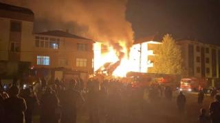 Ümraniye'de yangın çıkan iş yerinde patlama: 1 yaralı