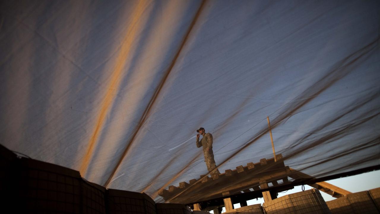 Çölde 36 milyon dolarlık Deniz Kuvvetleri Karargahı